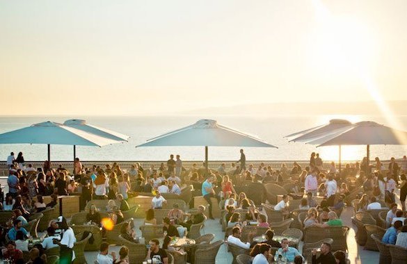 Le R De Marseille Dans Le Top Des Plus Beaux Rooftops Du Monde Le