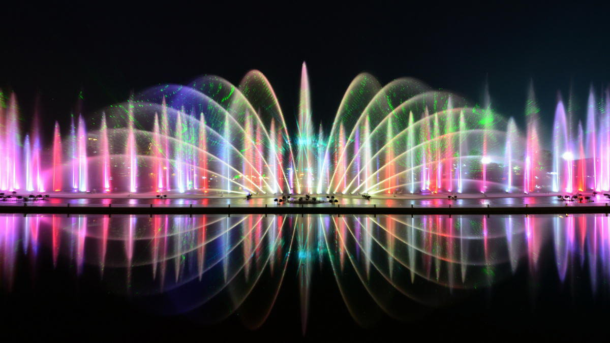 Un show de fontaine lumineuse va enchanter ce marché de Noël à côté de