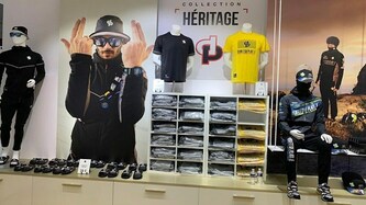 JUL STORE la première boutique éphémère du rappeur Jul fait carton