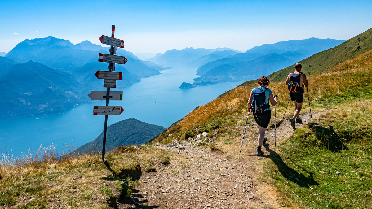 Un Sentier De Grande Randonn E De Km A Vu Le Jour Tout Autour De