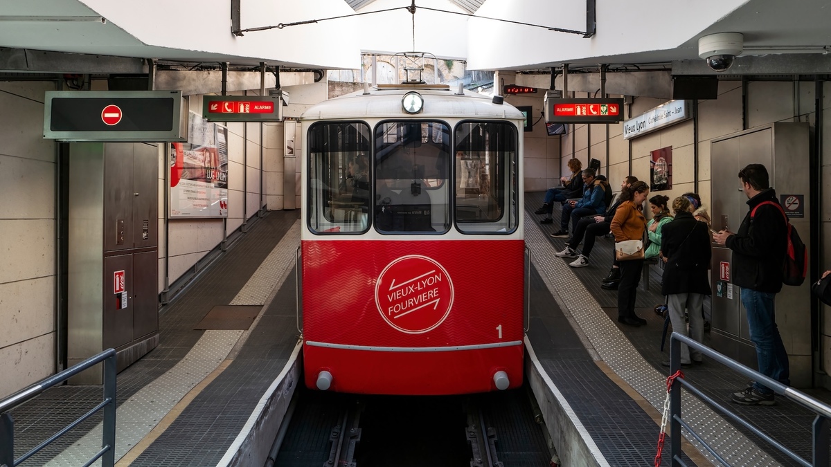 Le prix des abonnements TCL va augmenter à Lyon en 2025 Le Bonbon