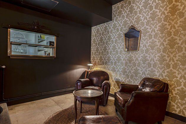 Les entretiens paris brasserie canape