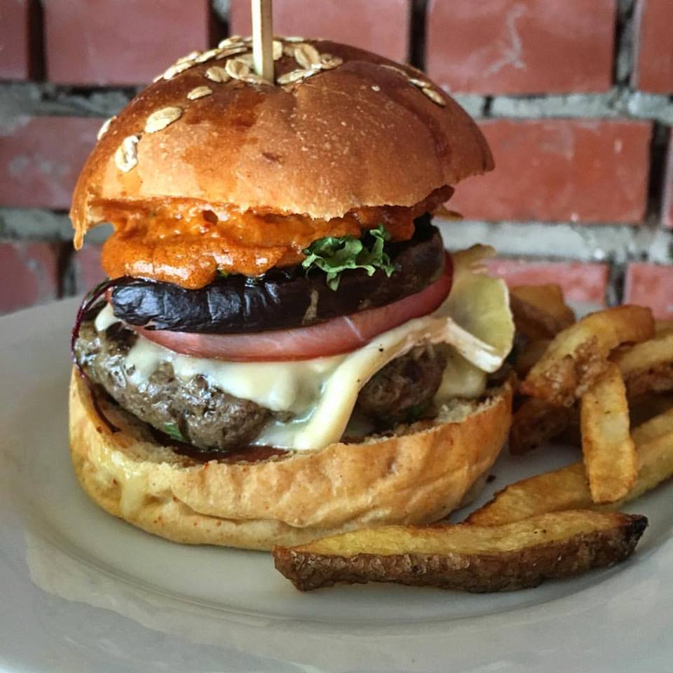 Le Molitor, le burger du mois du Mother à l’histoire surprenante. Le