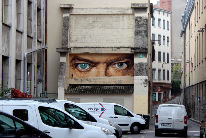 lyon-street-art-artist-bigben-bowie-eyes-mur-croixrousse