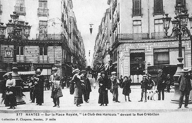 La place Royale et la rue Crébillon
