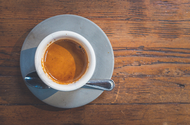 astuces-pour-ne-pas-transpirer-café