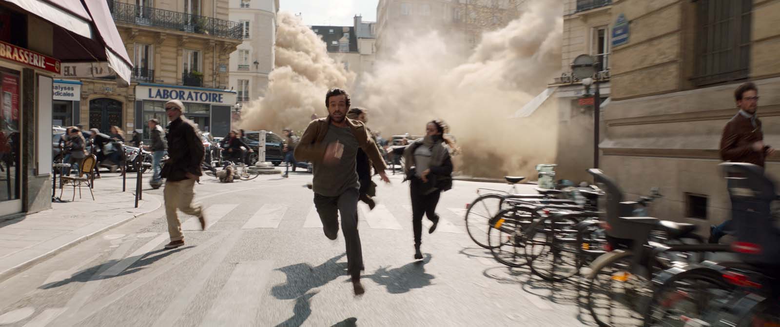 Dans la brume film critique