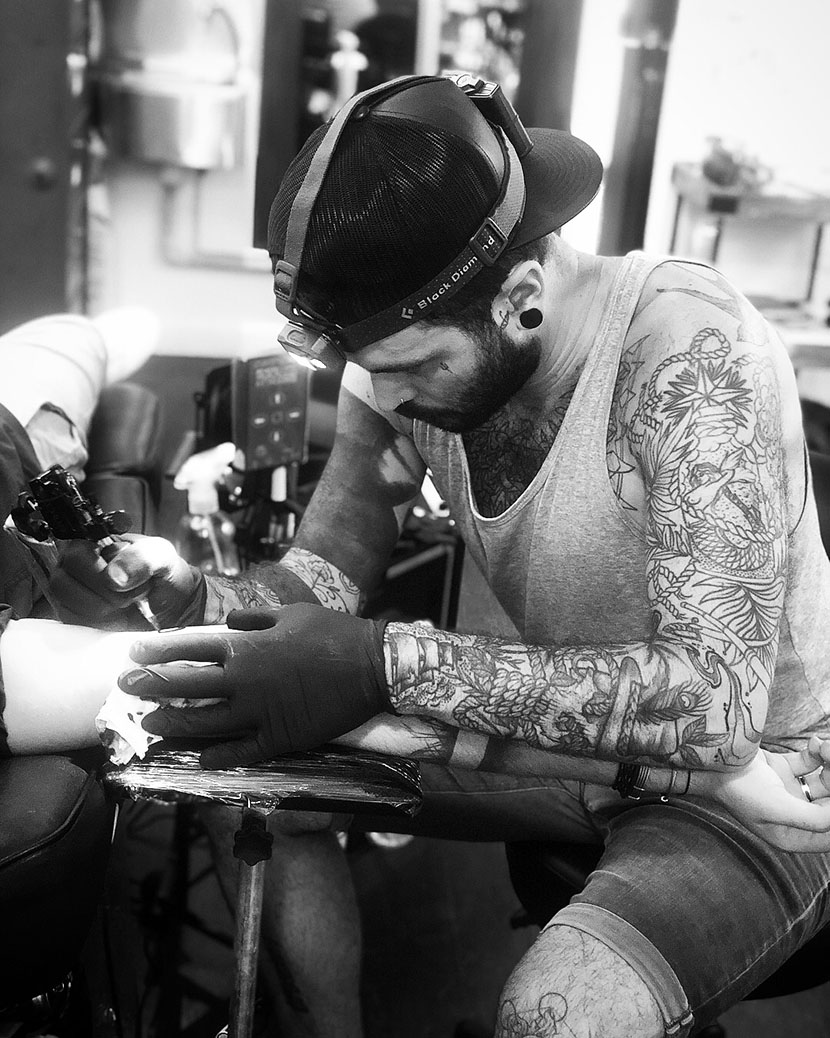 Les salons de tatouage en crise : «Je ne sais si je vais pouvoir garder mon  shop ouvert» - Le Parisien