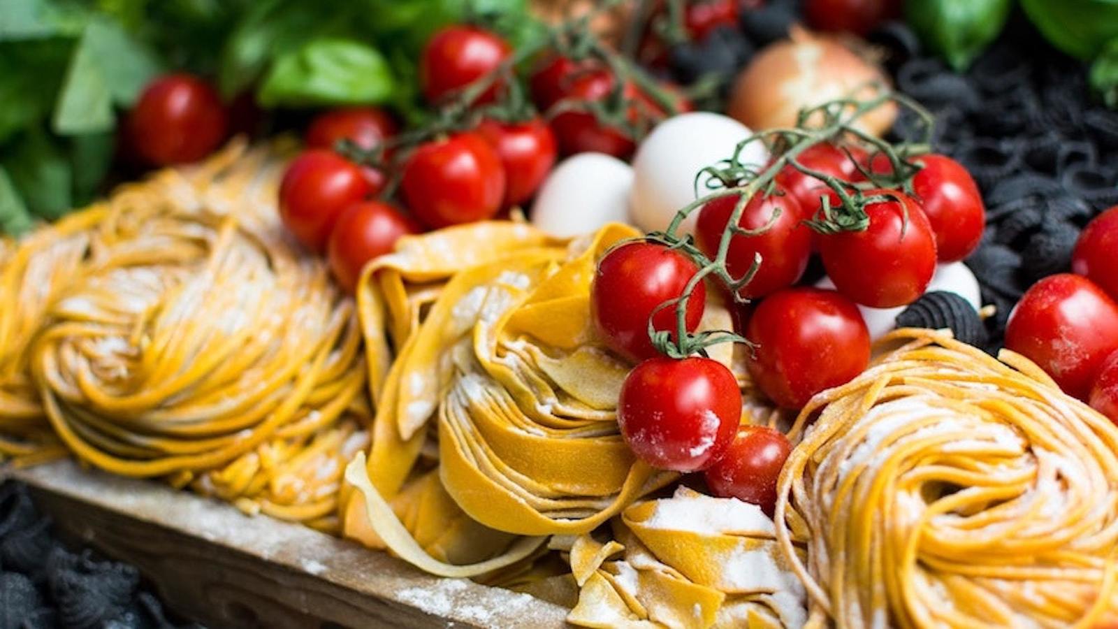 Un immense marché gastronomique italien s'installe près du ...