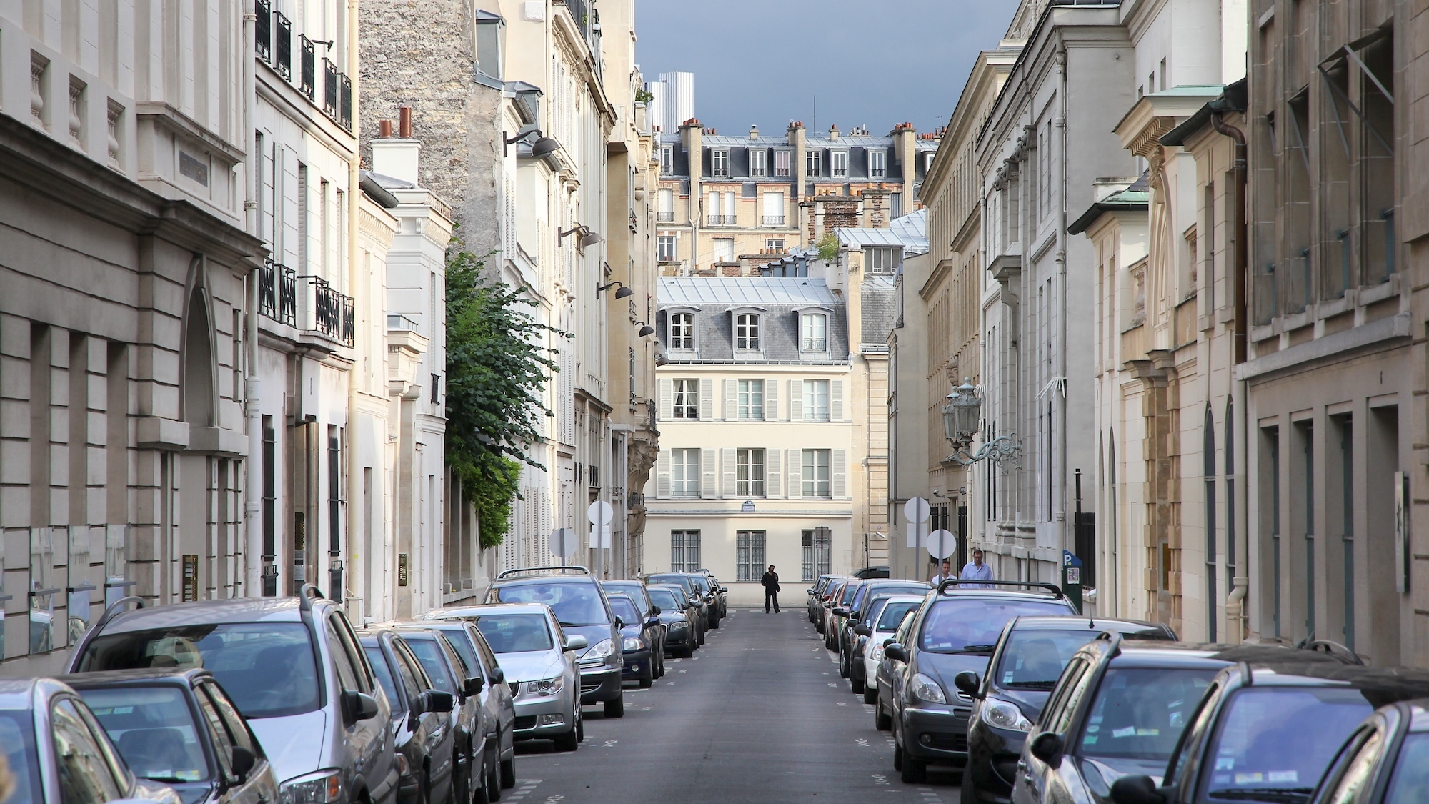 Grève : Pourquoi le stationnement n'est et ne sera pas gratuit à Paris istock-804056502