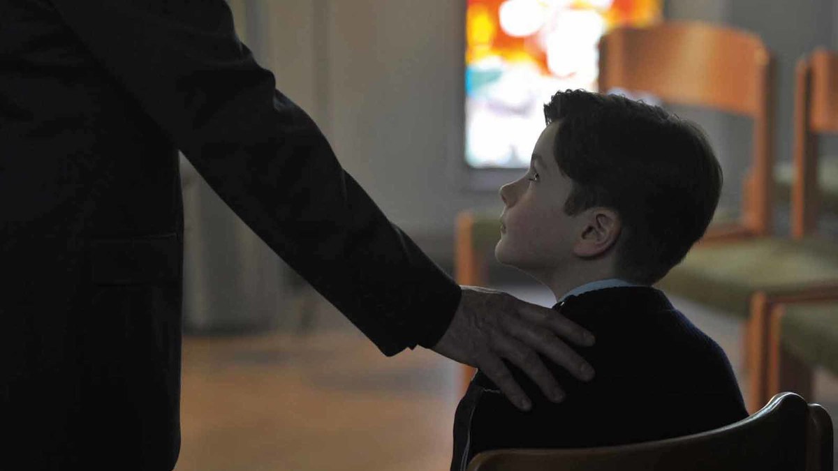 Grâce à Dieu: Trois Actes Et Un épilogue François Ozon Grâce à Dieu : un excellent Ozon, à la hauteur de l'événement