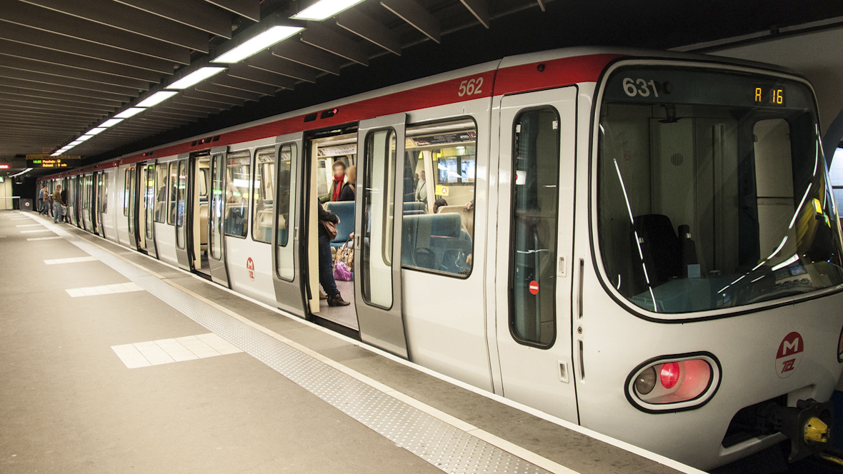 ALLÉLUIA : les métros TCL vont circuler jusqu'à 2h du matin le week-end -  Le Bonbon