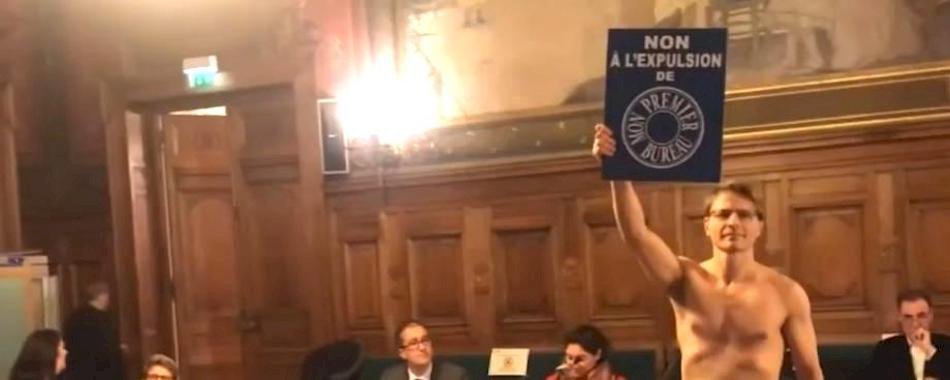 Un homme se met tout nu en plein conseil du 14e arrondissement 25zbcy1h22