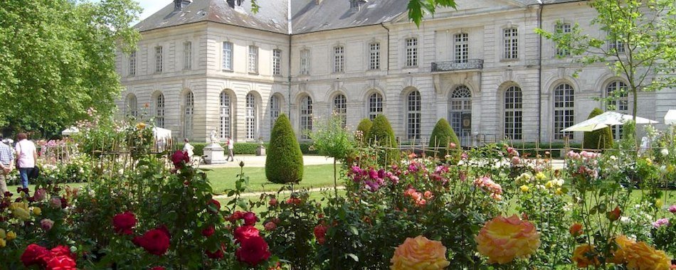 GRAND PARIS - À la découverte de la magnifique abbaye de Chaalis 2ic331afyx