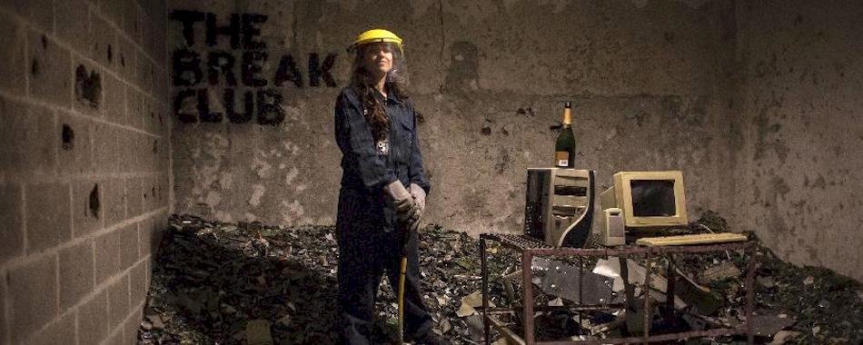 Une salle pour tout casser ouvre à Paris, venez vous défouler ! 3jv9gm3mjc