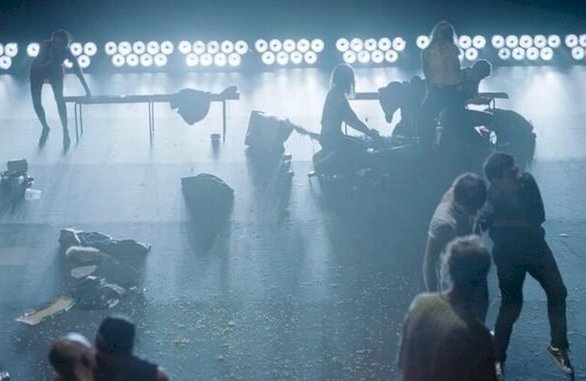 Au XVIe siècle, une rave party effrénée emporte tout un village | Le Bonbon