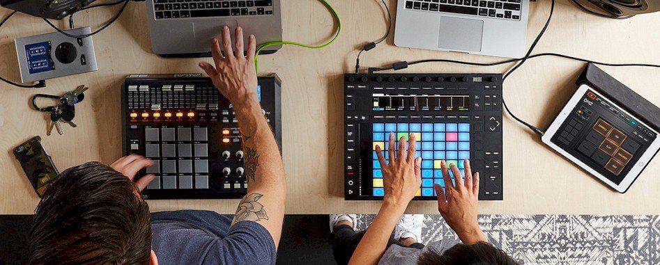 Fini la flûte à bec, les collèges français se mettent à l\'électro 9pae43v81v