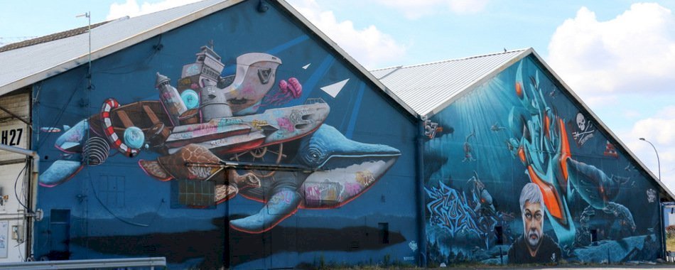 Les Hangars 27 et 29 en cours de démolition, les œuvres de street art s\'envolent aexe4nhvvg