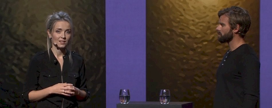 Une victime et son violeur racontent leur histoire bouleversante sur scène e7vatjqw68