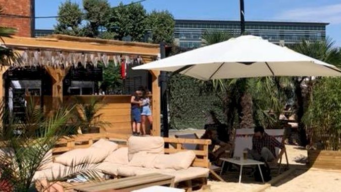 La Guinguette Des Grandes Serres By Les Pantins Les Grandes Serres de Pantin, le nouveau spot chill de l'été