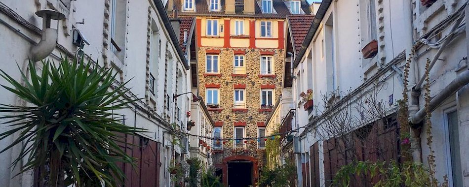 La Cité Pilleux, une adorable cour cachée derrière la Butte gdreegl4xk