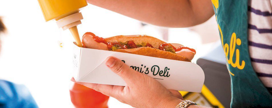 Leoni's Deli, hot dog and love j468b8pctc