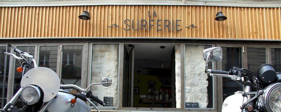 La Surferie : entre chill et drinks j8av07lnlw