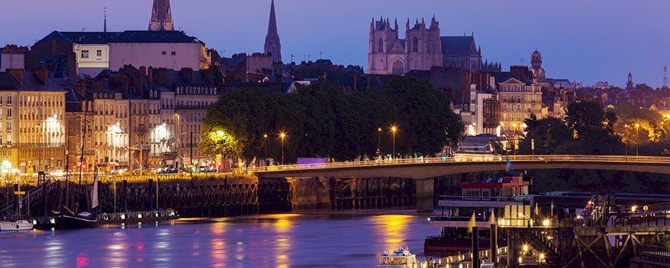 Un nouveau pont Anne-de-Bretagne pour y faire passer le tramway k4sled588s