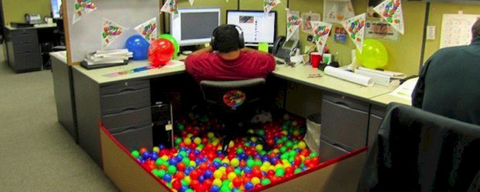 Glander au boulot sans se faire choper m0oa00jwuc