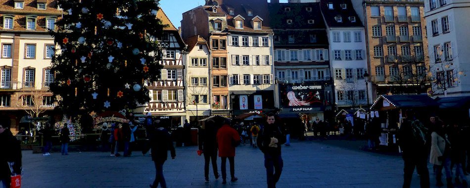 Les syndicats s\'y étant opposés, les magasins ne seront finalement pas ouverts dimanche pnxg2gecjb