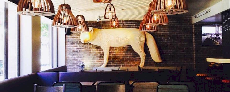 Le bar à bières What the Fox, paradis de l\'happy hour t4kni3tkod