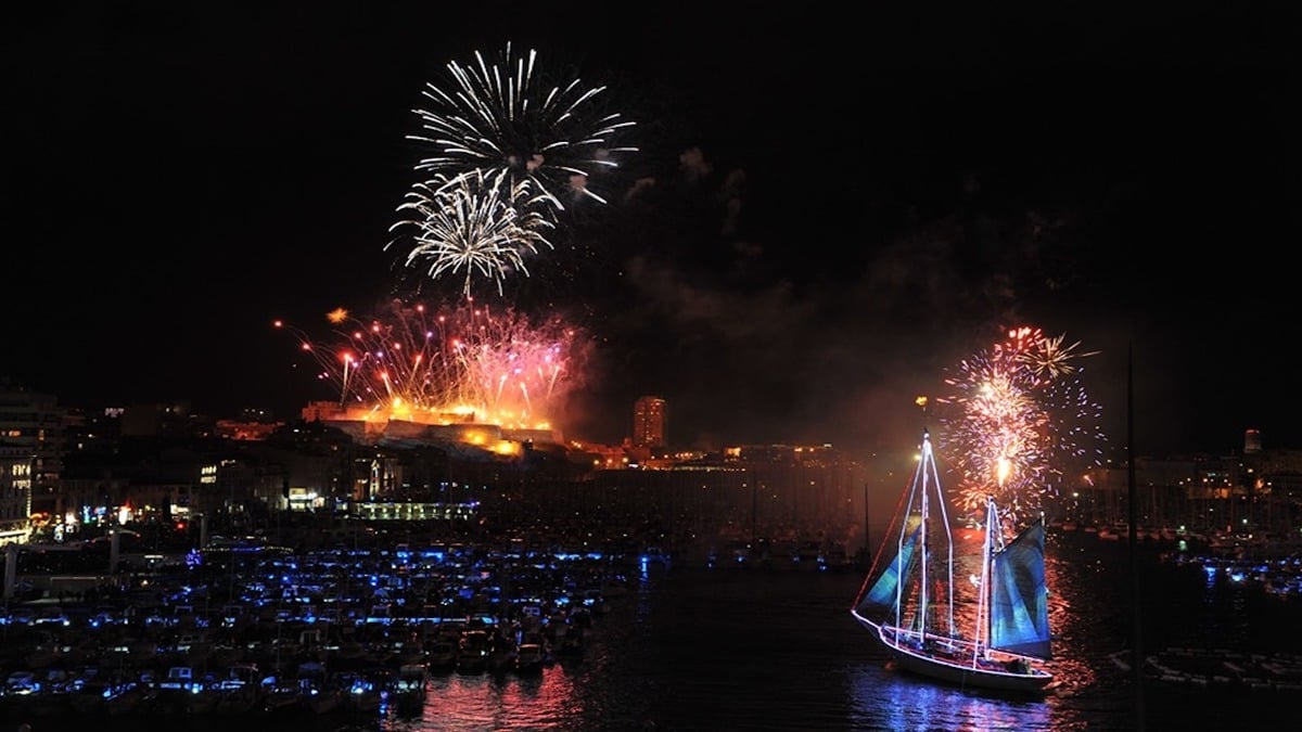 à Ne Surtout Pas Manquer La Nuit étoilée Du Vieux Port