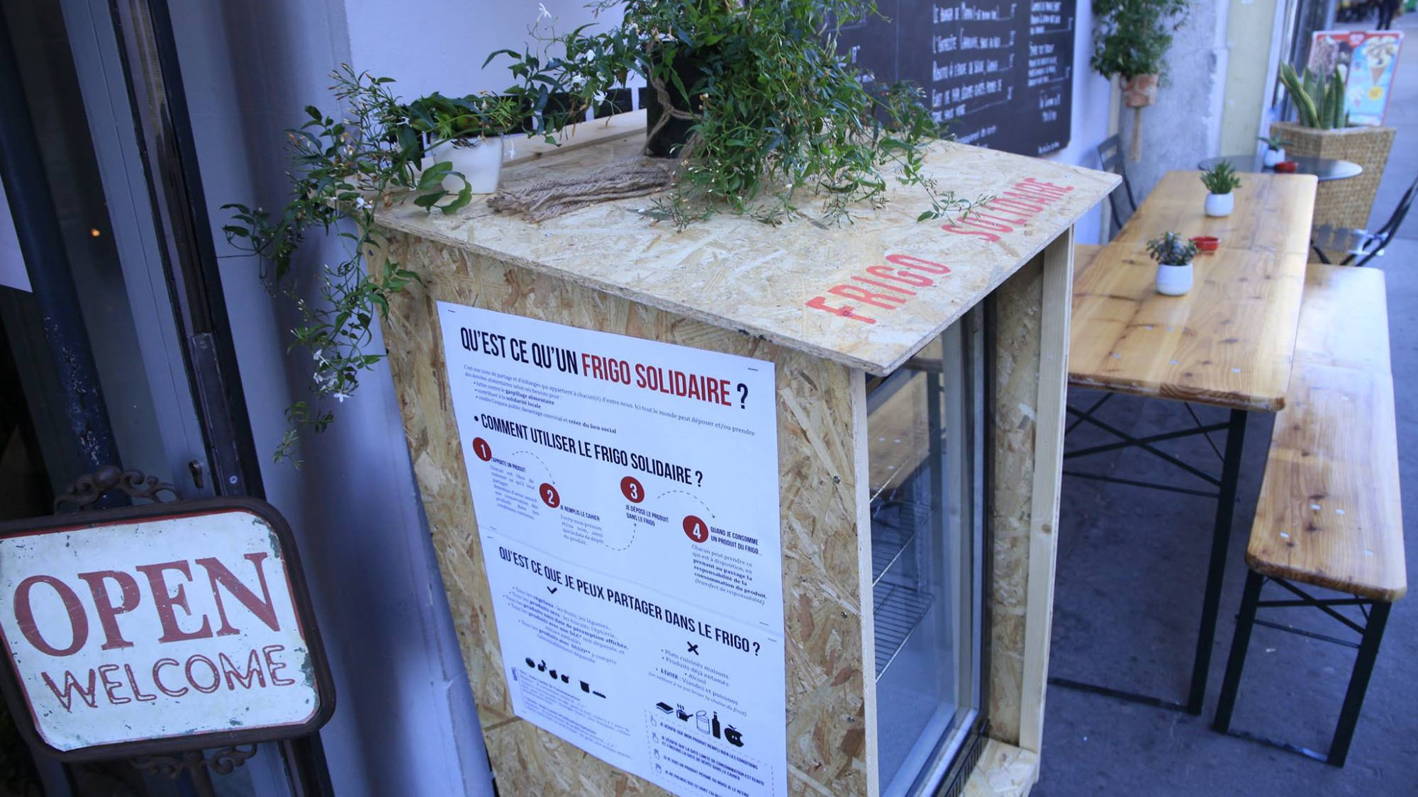 Le premier frigo solidaire nantais a été installé 1q6b678xze