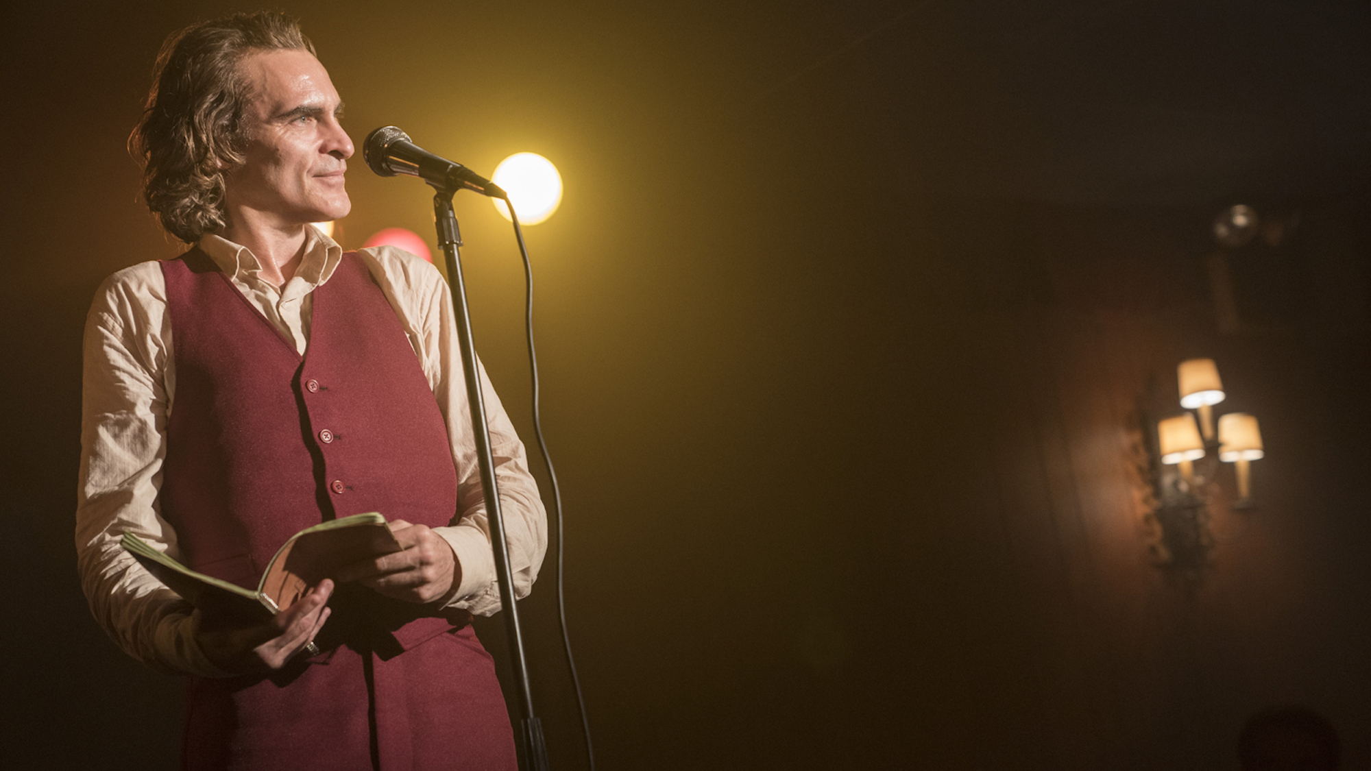 Madame Sarfati: JR et Fary inaugurent une nouvelle scène de stand-up au coeur de Paris 2f748jalv6