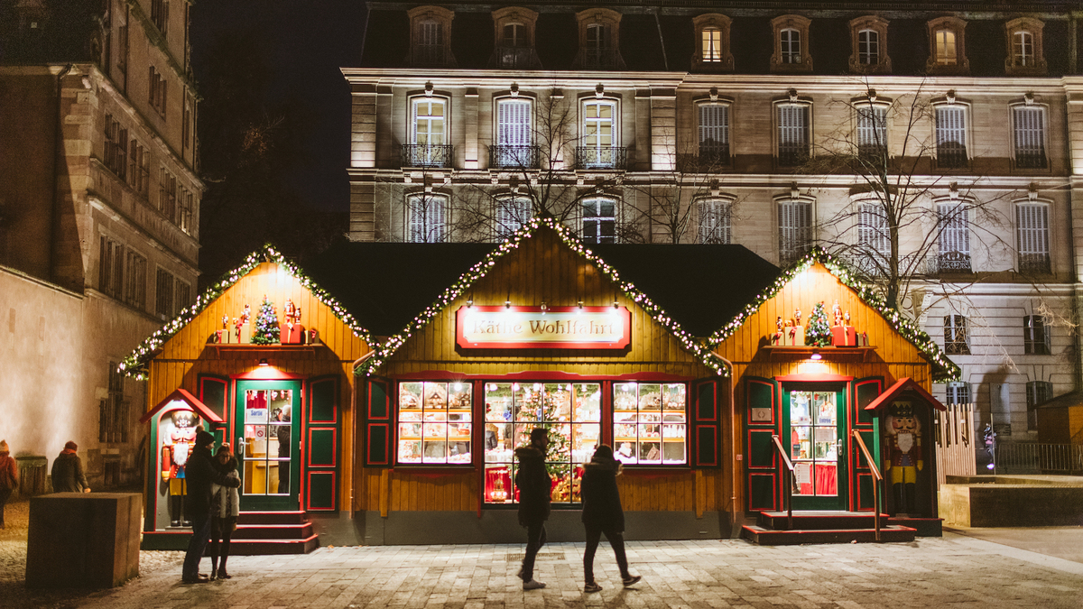 Un chalet de Noël féérique et gourmand s’installe place Vendôme