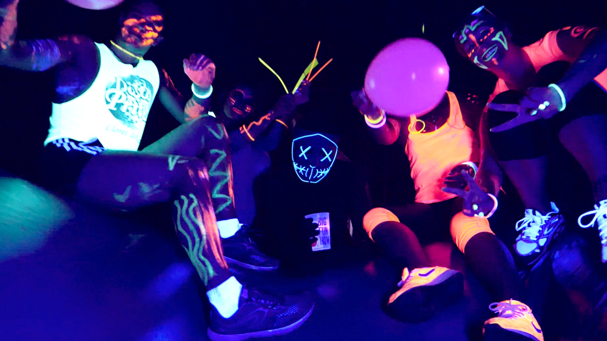 Bulky Games, la course d’obstacles déjantée revient à Lyon en version fluo et nocturne nj67dud2ig