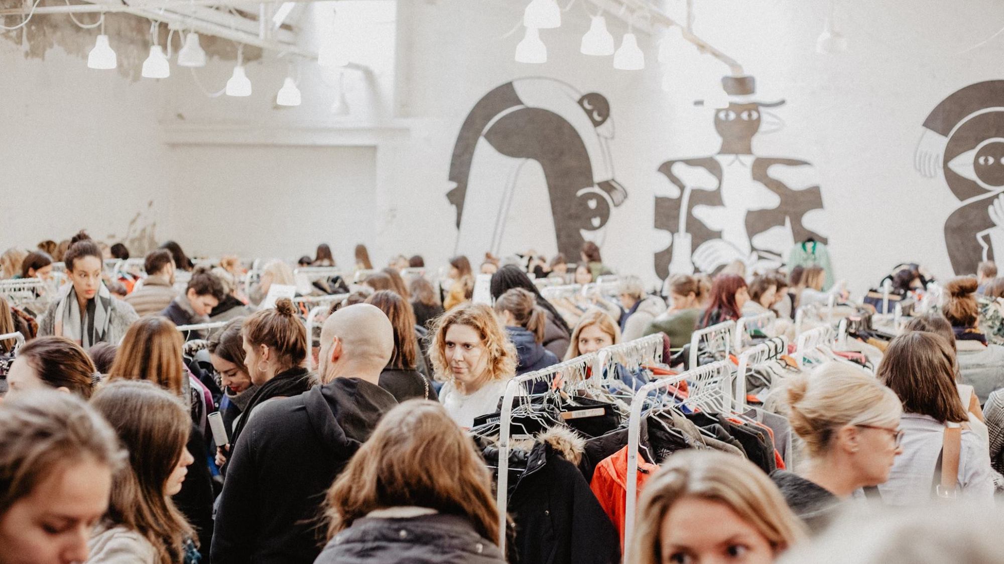 2 000 m2 de vide dressing en plein coeur du Marais gsqxryd958