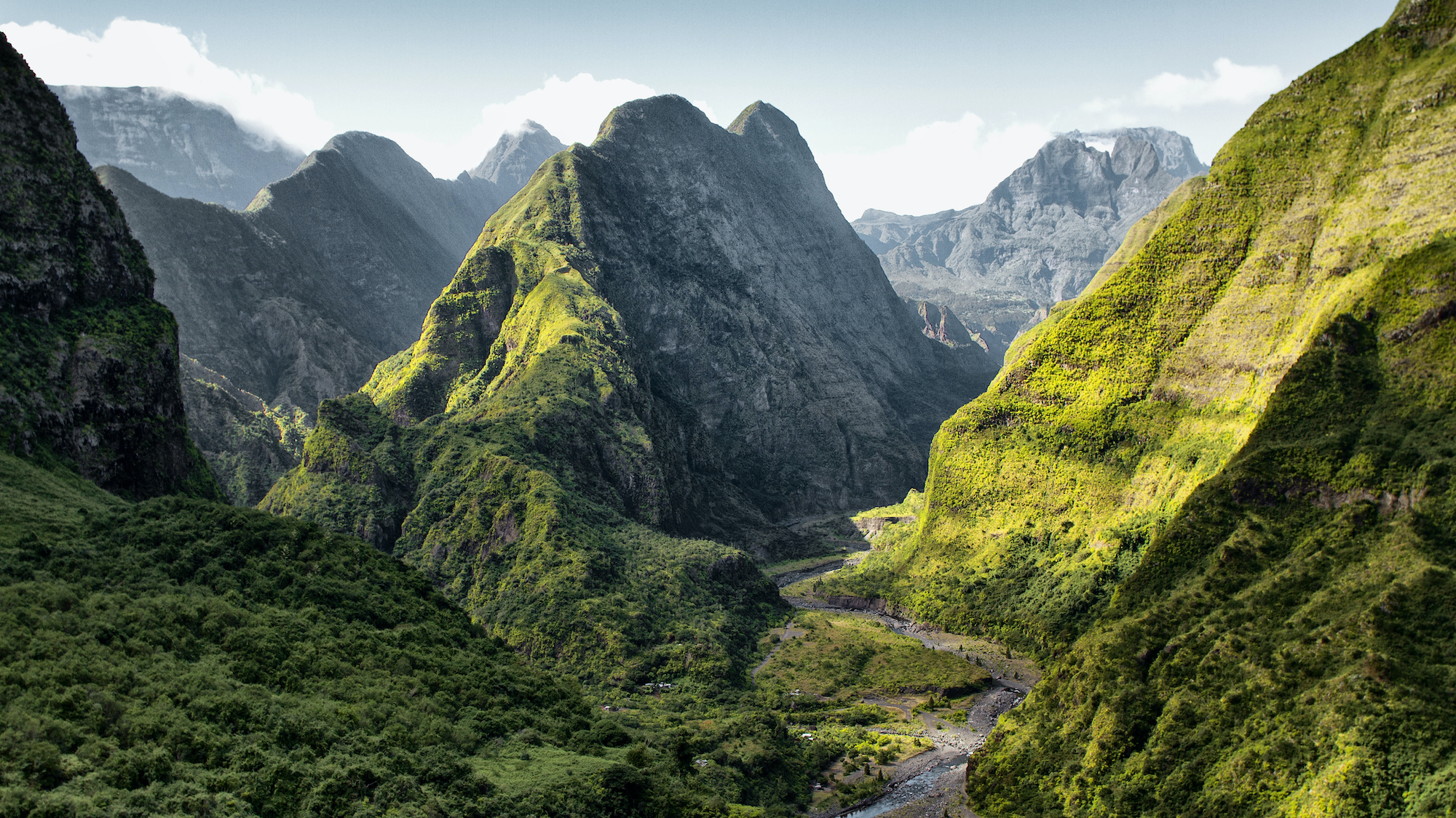 Aéroport Marseille Provence : 50 destinations et des tests RT-PCR pour retrouver ses proches en toute sécurité istock-465903179