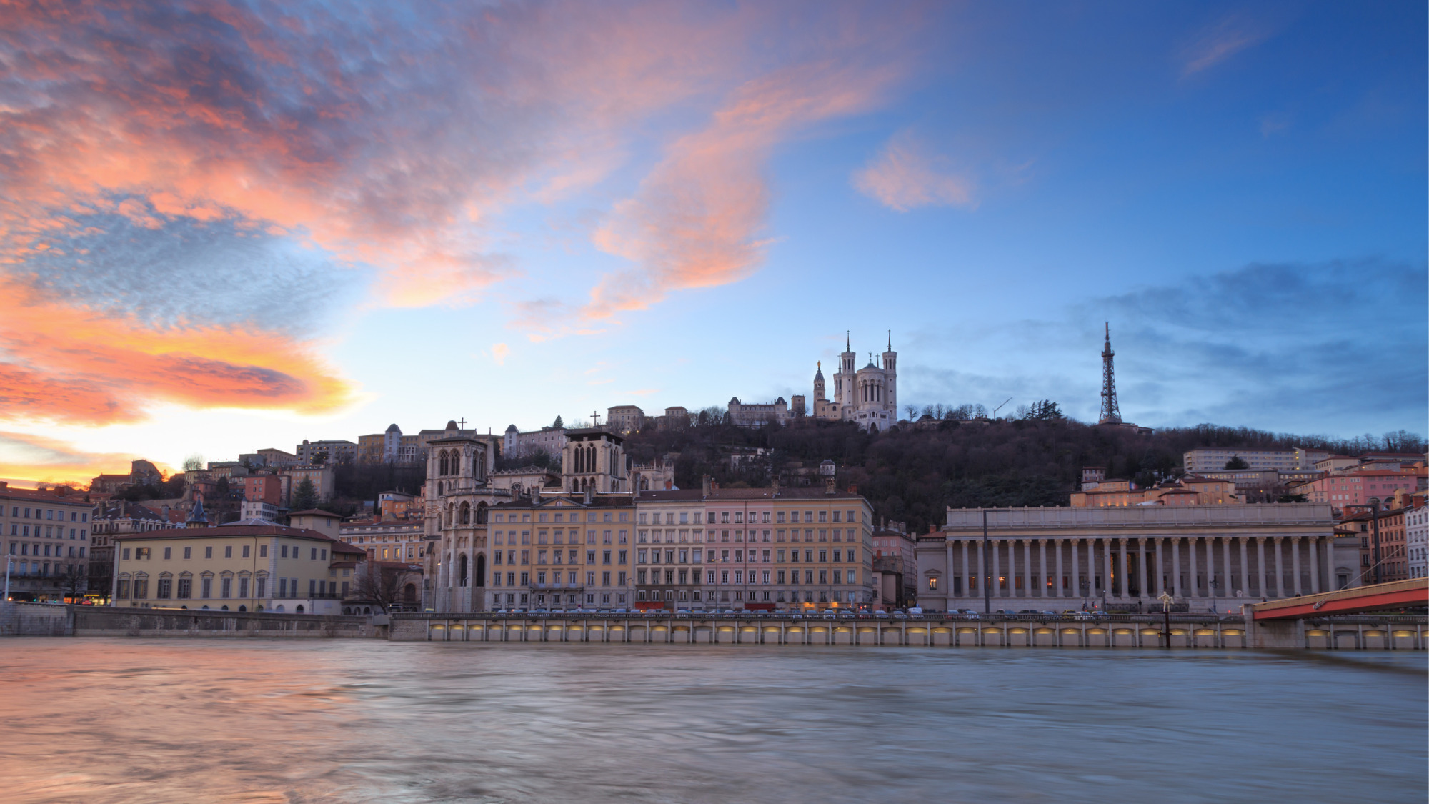 Que faire à Lyon cette semaine (10-13 février) ? saone-sunset-picture-id915263536