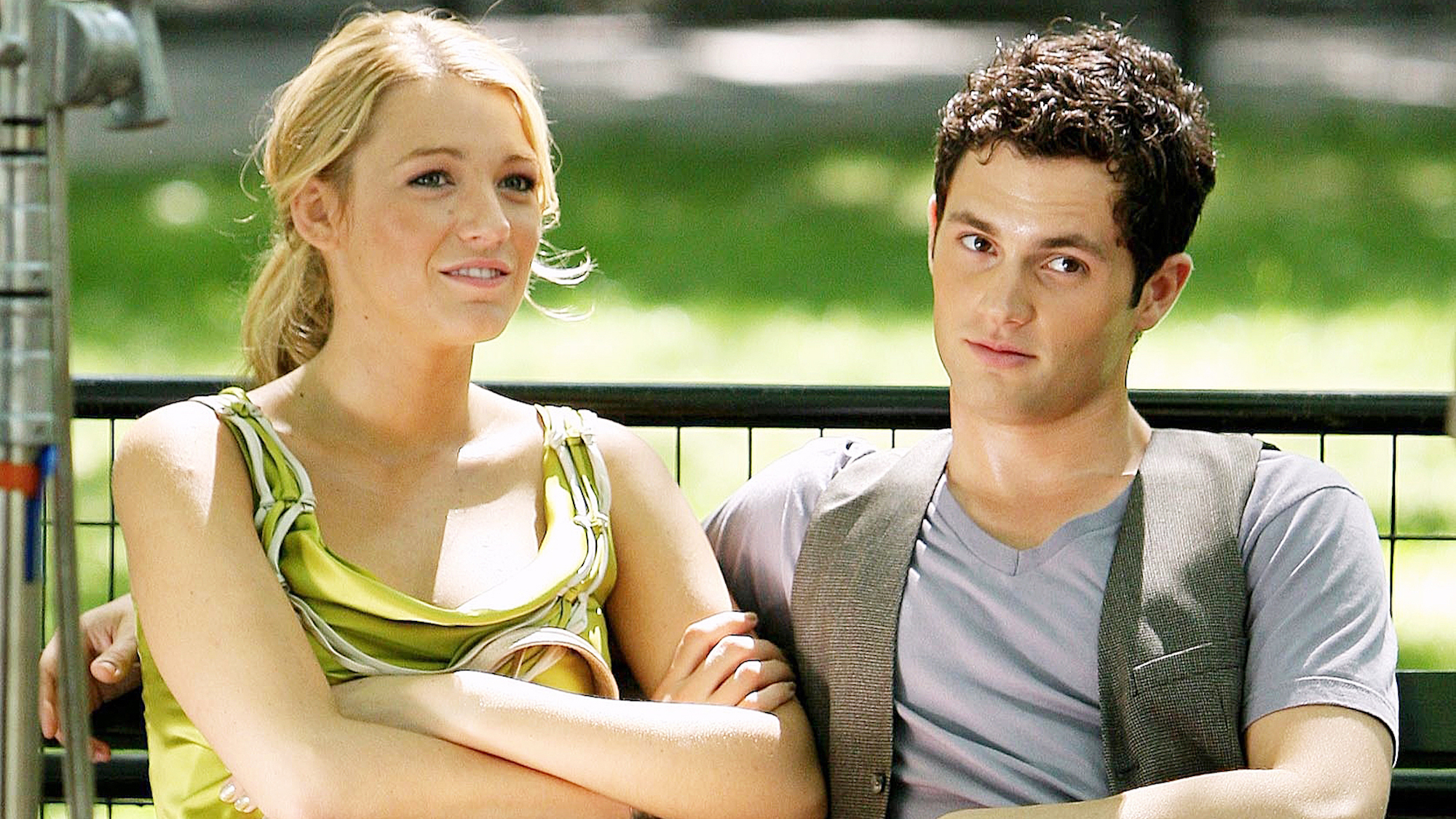 blake-lively-penn-badgley-gossip-girl