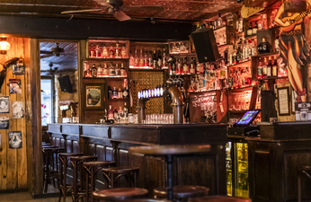 Le Vintage Bar : la rhumerie de quartier de la rue Saint-James