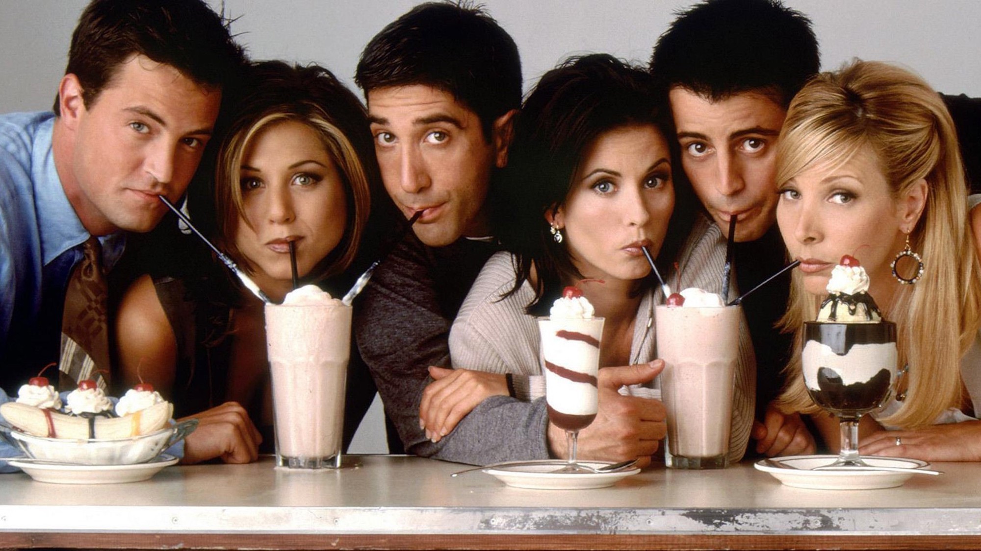 Friends » : Calmez-vous, ce n'est pas un vrai retour de la série culte qui  a été annoncé