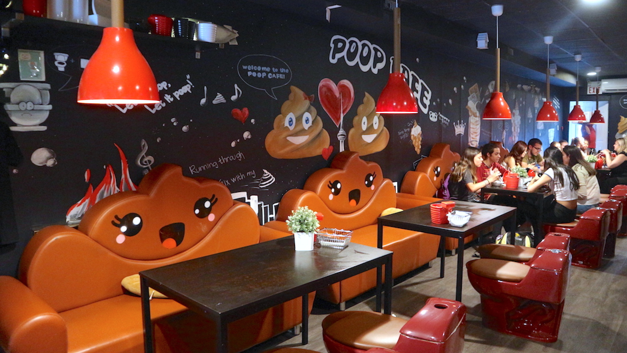 Le premier bar à caca du monde a ouvert ses portes poop-cafe