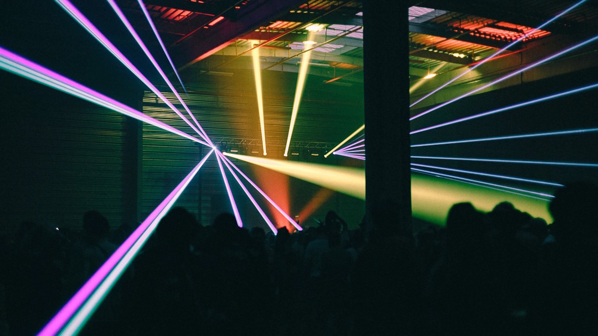 À défaut de warehouse, Possession lance Possession TV et s’invite dans ton salon possessoin-tv-chaine-music-electronic-techno-label