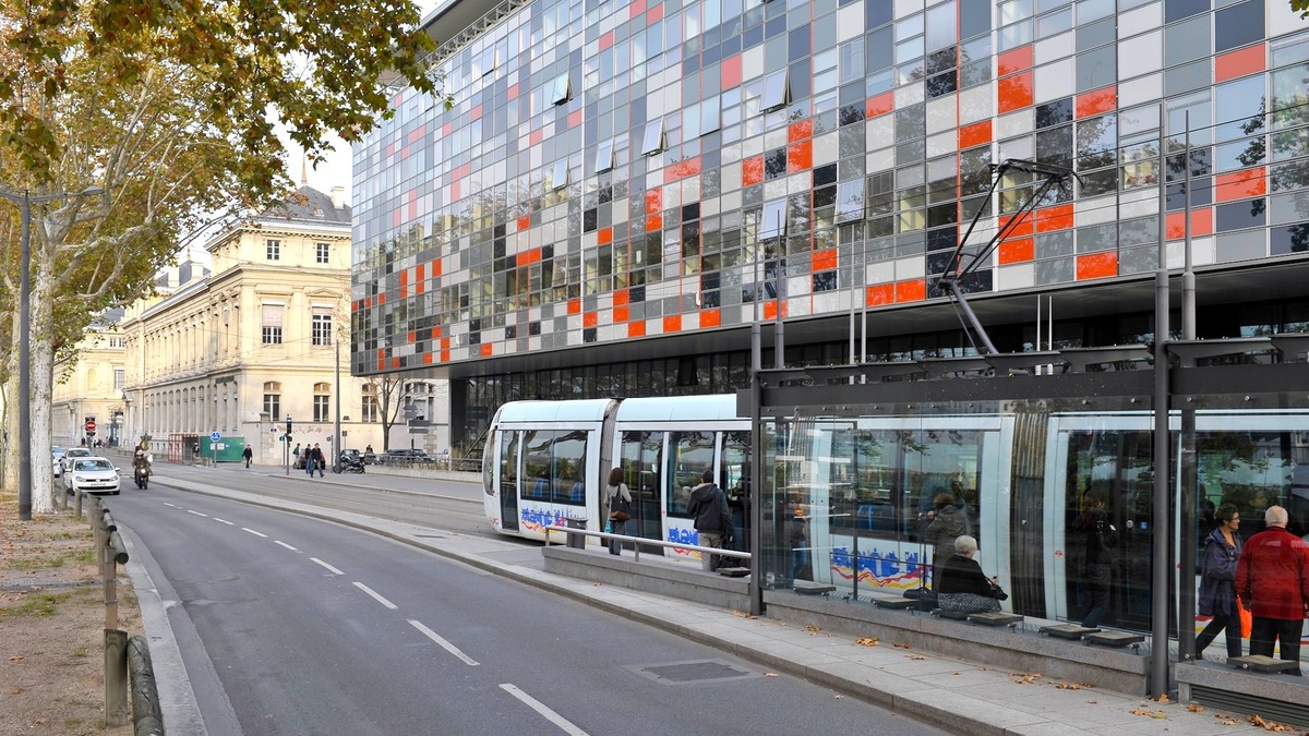  Lyon Un Centre Hospitalier Propose Une Prise En Charge Des Femmes 