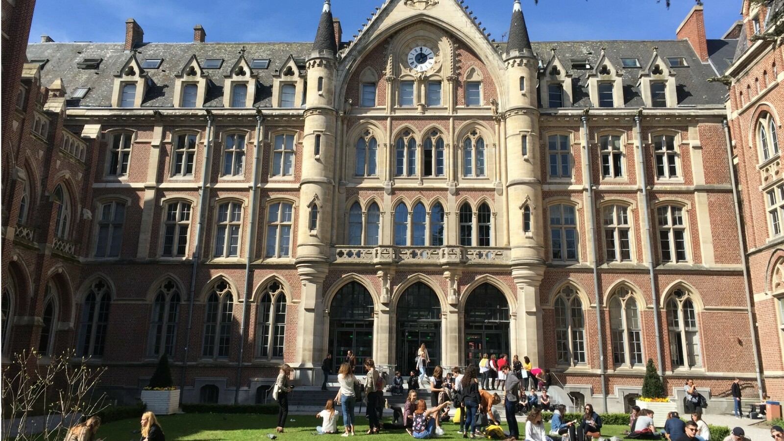 L’Université Catholique de Lille est officiellement la deuxième plus