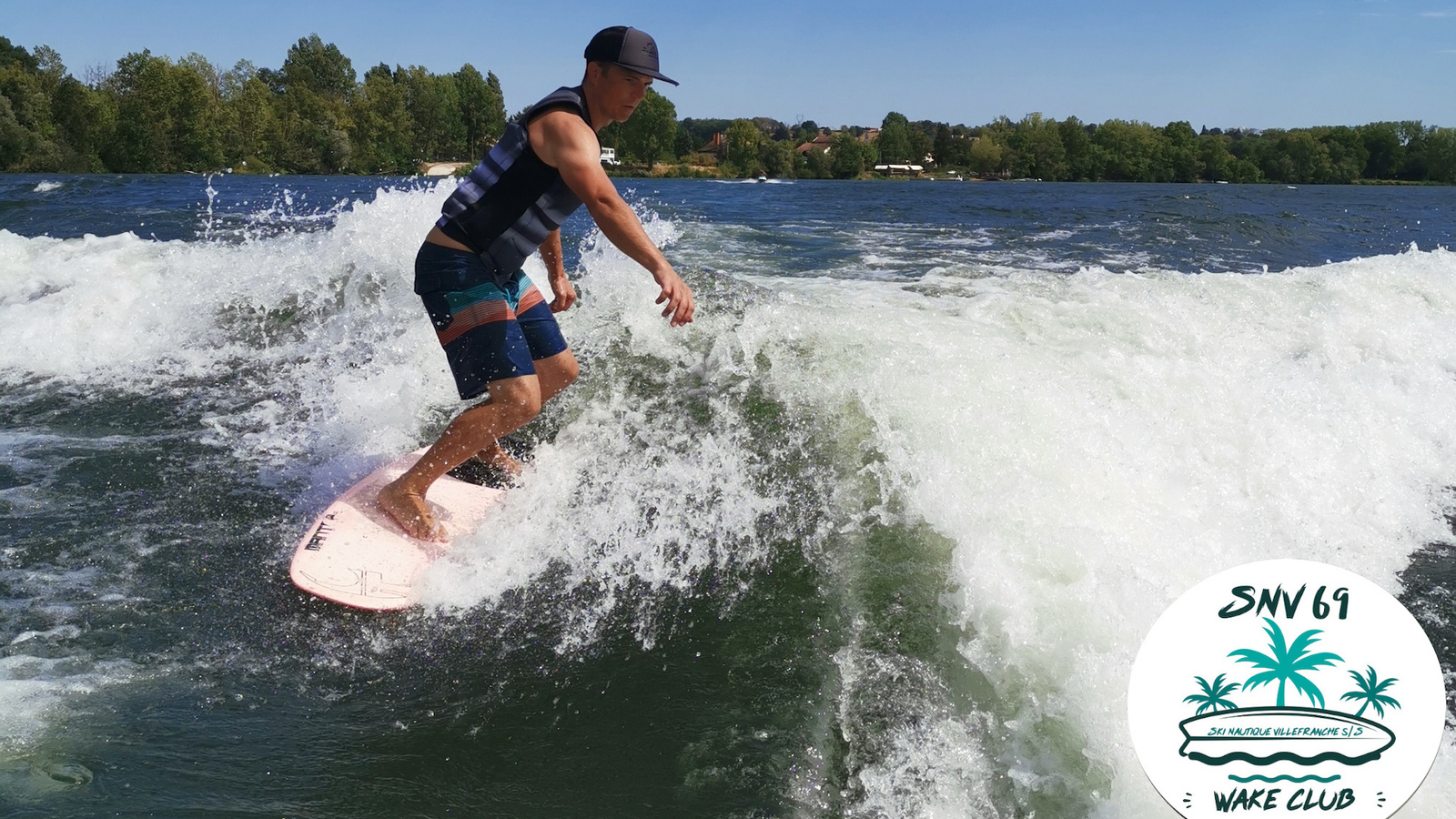 SNV69, le paradis du wakesurf, du wakeboard et du ski nautique à 20