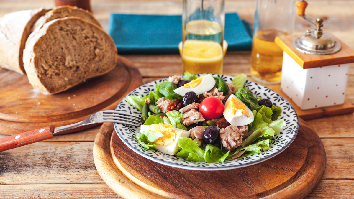 Recette Niçoise : La Recette De La Vraie Salade Niçoise Par Christian Estrosi