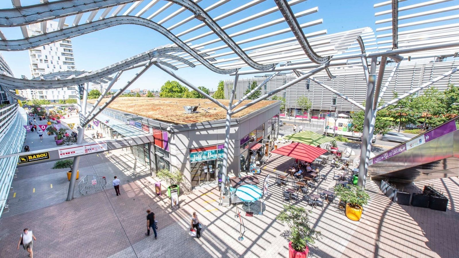 Covid19 le centre commercial Carré de Soie et ses 60 000 m² restent ouverts News Lyon Covid19 le centre commercial Carré de Soie et ses 60 000 m² restent ouverts News Lyon