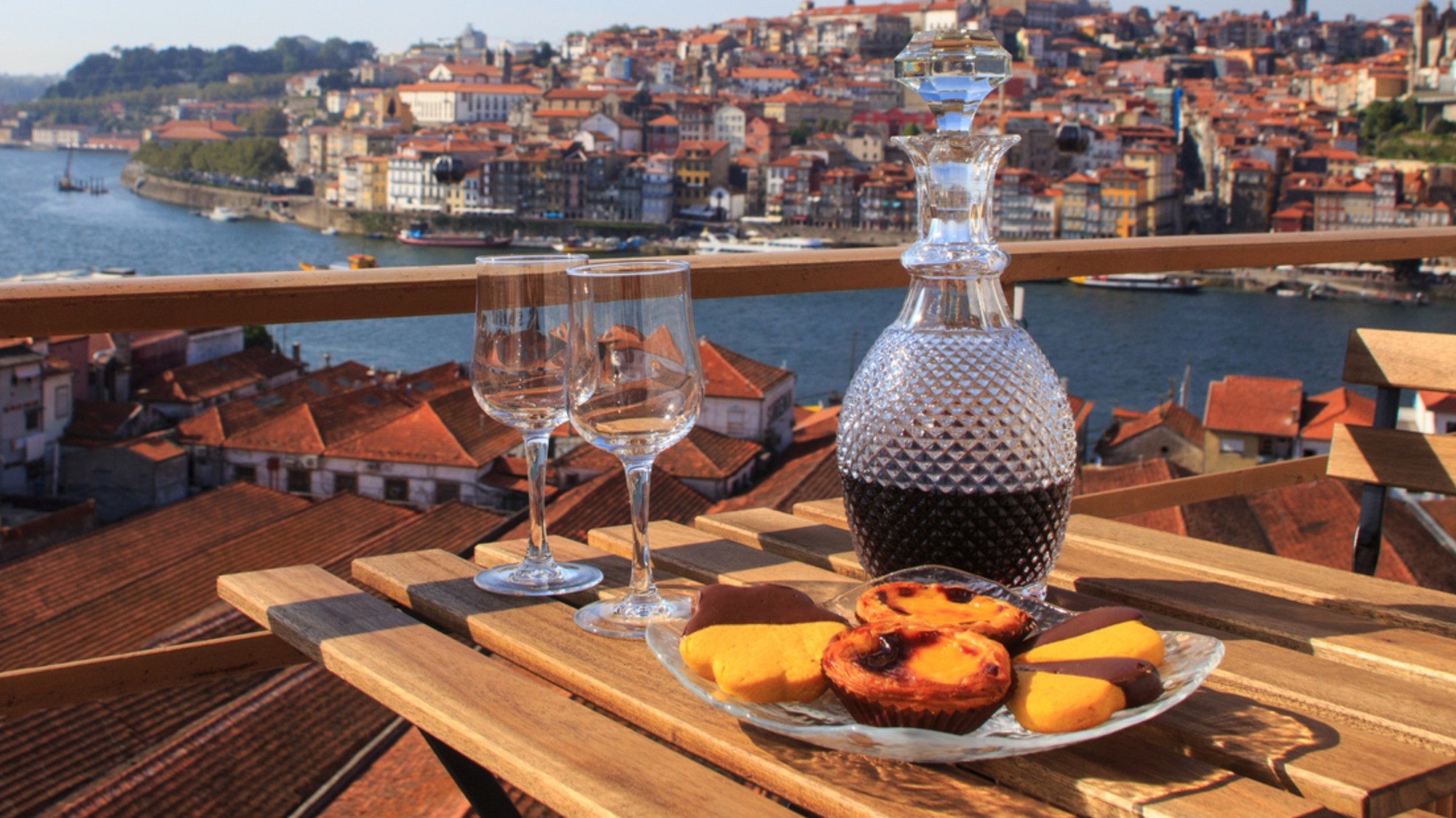 A Lille, un concours te permet de remporter de la food portugaise ou... un abonnement Tinder + concours-saint-valentin-portugais